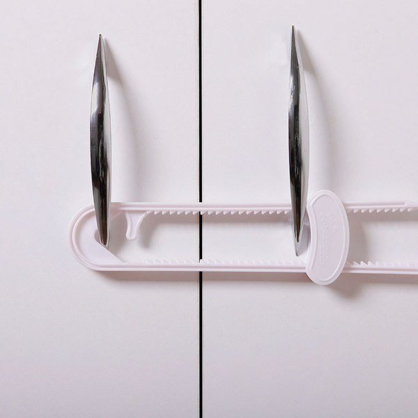 Cabinet Slide Lock Wt 2P, Dreambaby, Mfr#: L915A