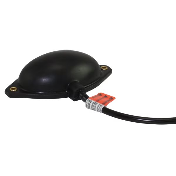 Light Duty Foot Switch, Momentary Action, Linemaster, Mfr#: 81SH12