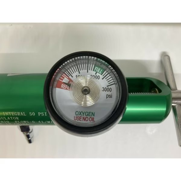 Oxygen Tank Regulator Model 0-4 LPM. Barb Outlet, Invacare, Mfr#: TAGTR4-8B