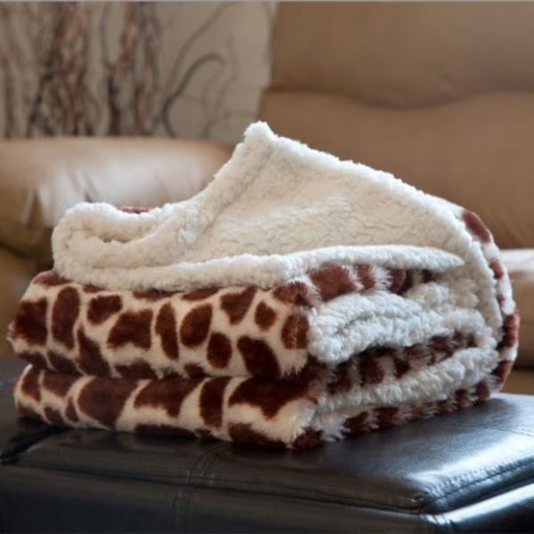 Hastings Home Fleece Sherpa Blanket Throw - Giraffe, Hastings Home, Mfr#: 468666ZTX