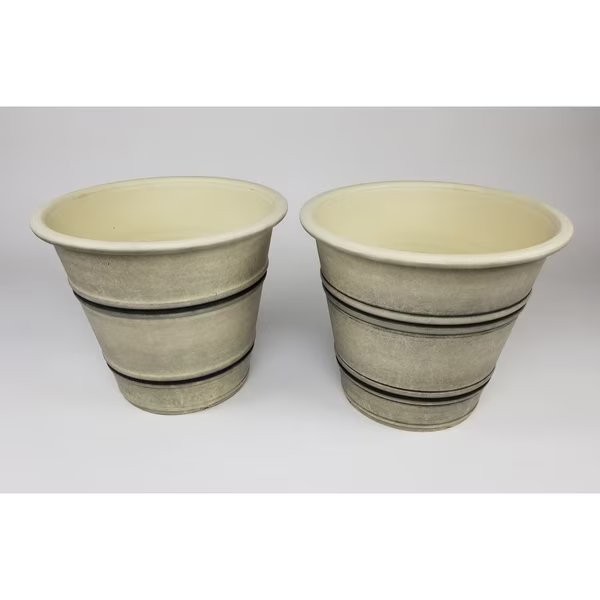 Round Planter, PK2, Red Star, Mfr#: FM-RRP