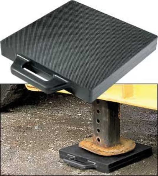 Outrigger Pad, 18" W, 18" L, Rubber, Buyers Products, Mfr#: OP18X18R