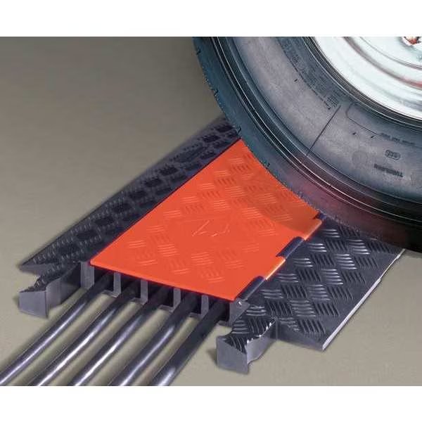 Cable Protector, Hinged, 5 Channels, 3 ft., Checkers, Mfr#: GD5X125-O/B