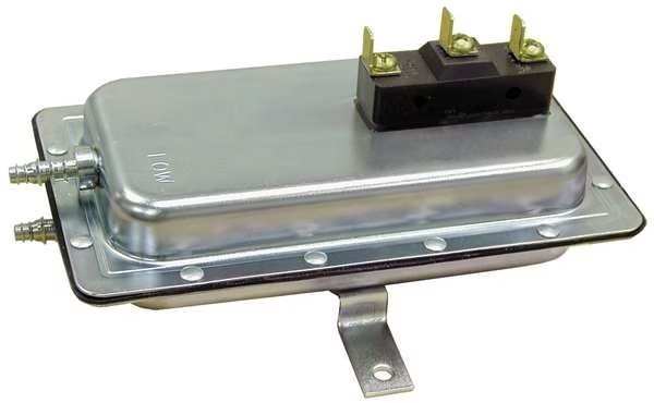 Air Sensing Switch, Fixed, Cleveland Controls, Mfr#: DFS-221-112-395